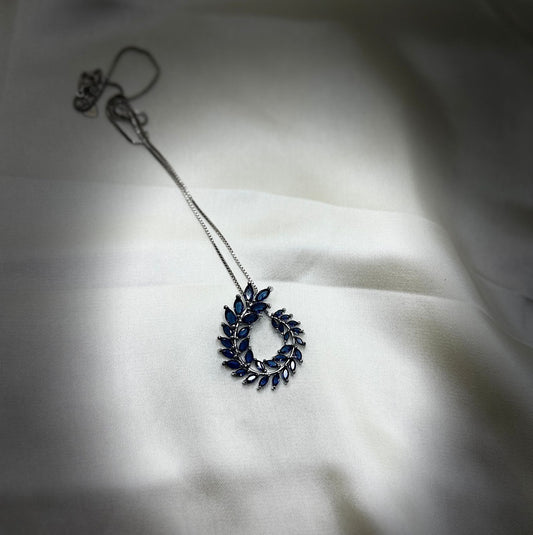 Midnight Laurel Pendant