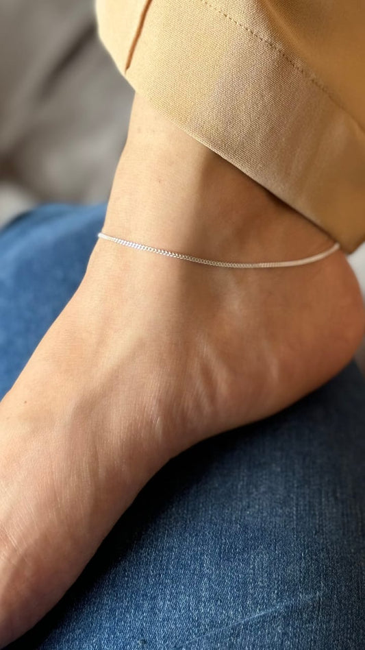 Twisted Elegance Silver Anklet